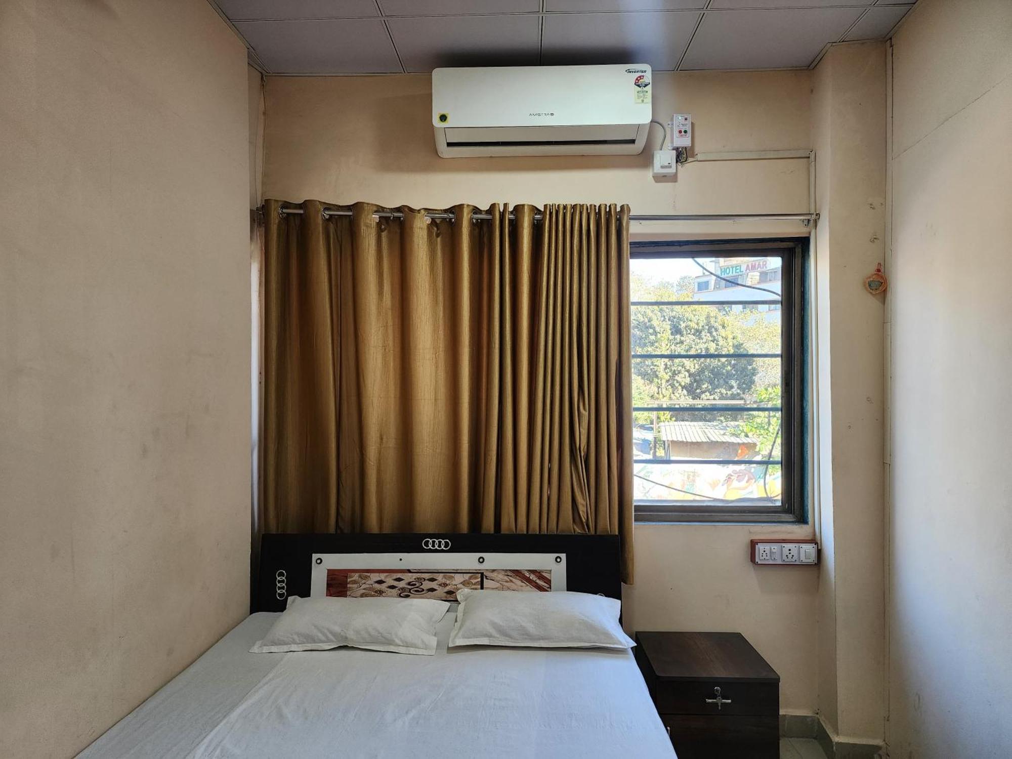 Hotel Diamond Ac Dormitory And Guest House Szúrat Kültér fotó